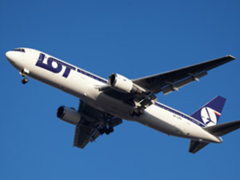 LOT hack under investigation after aircraft grounded
