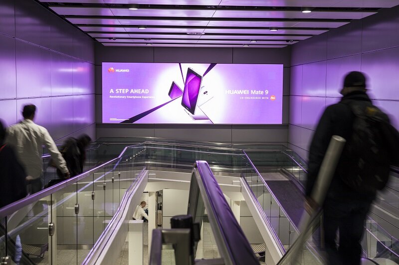 Digital screens at Heathrow T3 to target rich, techy Chinese passengers